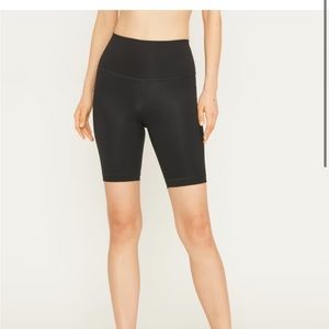 Everlane Perform Bike Shorts. Black. Size small.